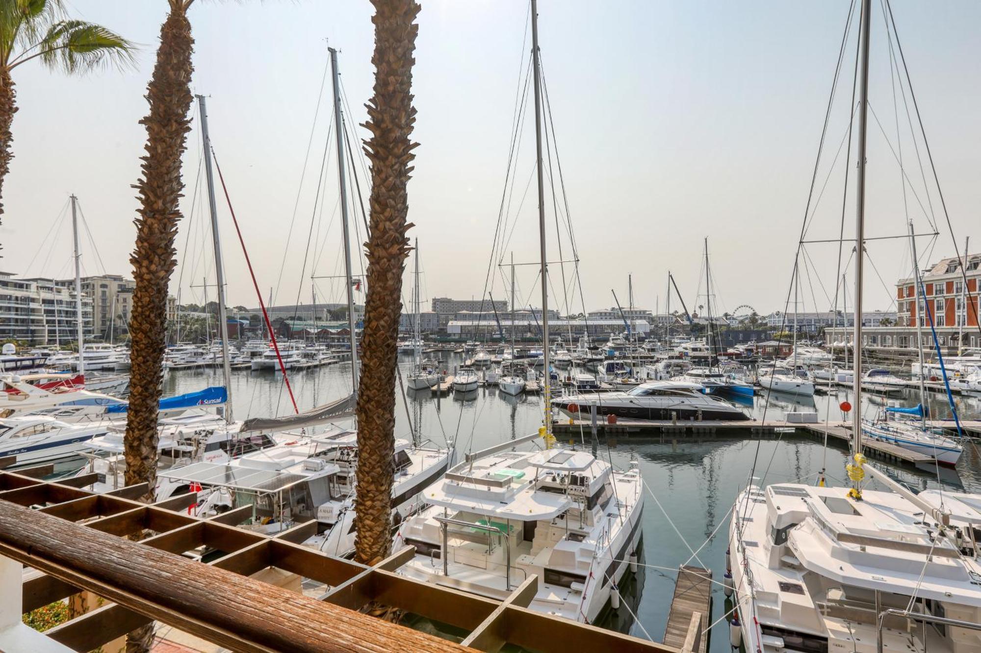 African Elite Waterfront เคปทาวน์ ภายนอก รูปภาพ