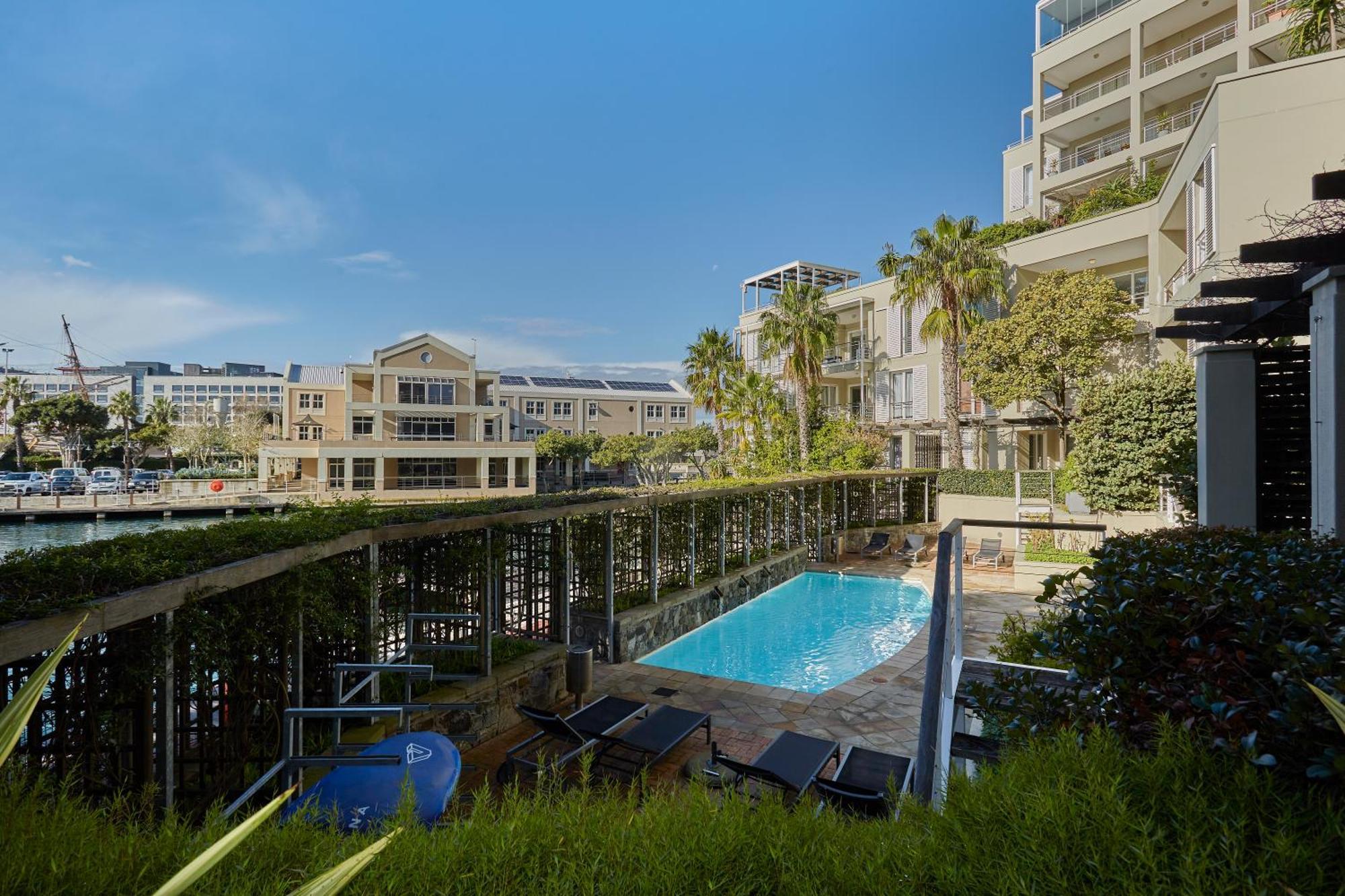 African Elite Waterfront เคปทาวน์ ภายนอก รูปภาพ